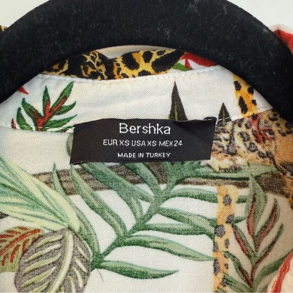 BERSHKA | Cropped button up - Picture 3 of 7